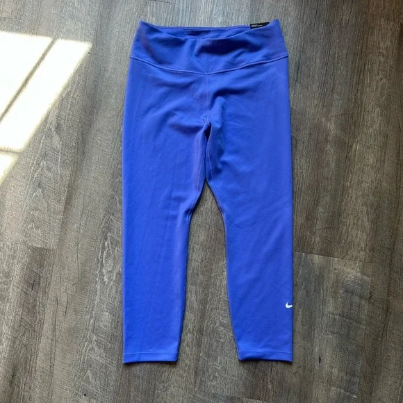 NEW NWT Nike Leggings Womens Large Black Tight Fit Mid Rise CZ8532-010 Yoga - Picture 3 of 4